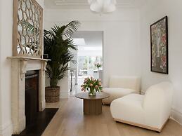Luxury 5-bedroom Town House in Brook Green Central London