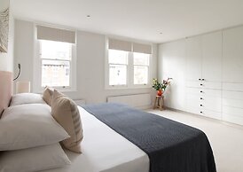 Luxury 5-bedroom Town House in Brook Green Central London