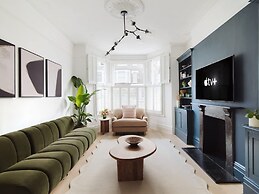 Luxury 5-bedroom Town House in Brook Green Central London