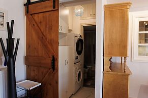 Kozani Central Nest - Homely Vibes