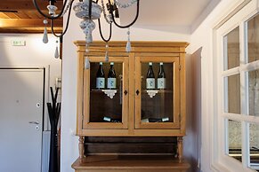 Kozani Central Nest - Homely Vibes