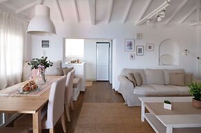 Seafront Pouletis Family Aeraki Nest With Pool