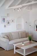 Seafront Pouletis Family Aeraki Nest With Pool