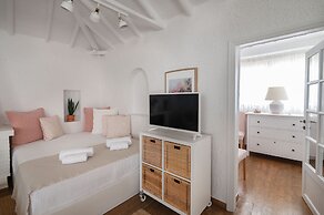 Seafront Pouletis Family Aeraki Nest With Pool