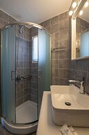 Seafront Pouletis Family Aeraki Nest With Pool