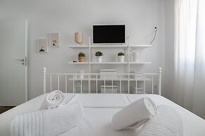 Seafront Pouletis Family Enchanting Gem With Pool