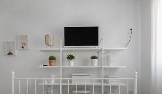 Seafront Pouletis Family Enchanting Gem With Pool