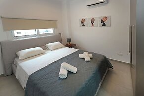 Sun & Moon Luxury 4-bedroom Villa