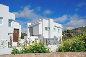 Sun & Moon Luxury 4-bedroom Villa