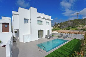 Sun & Moon Luxury 4-bedroom Villa