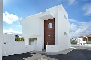 Sun & Moon Luxury 4-bedroom Villa