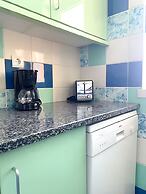 Marina View 1 Bedroom Apartment w Swimming Pool