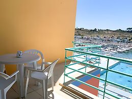 Marina View 1 Bedroom Apartment w Swimming Pool