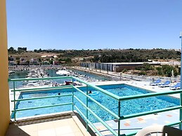 Marina View 1 Bedroom Apartment w Swimming Pool