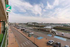 Cozy Studio With Harbor View in Blankenberge