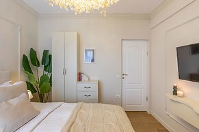 Maison Elysee - An Elegant Apartment in Piata Romana