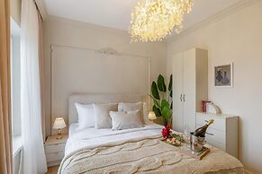 Maison Elysee - An Elegant Apartment in Piata Romana
