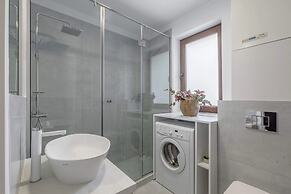 Modern & Bright Studios on Amzei Square