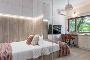 Modern & Bright Studios on Amzei Square