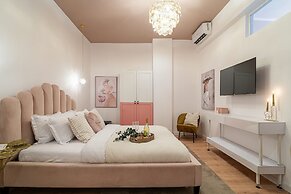 Stunning 2BR With Balcony on Piata Universitatii