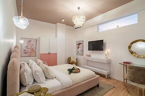 Stunning 2BR With Balcony on Piata Universitatii