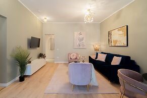 Stunning 2BR With Balcony on Piata Universitatii