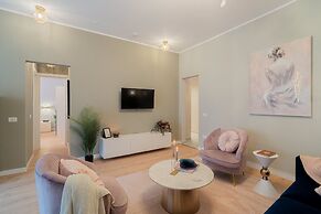 Stunning 2BR With Balcony on Piata Universitatii