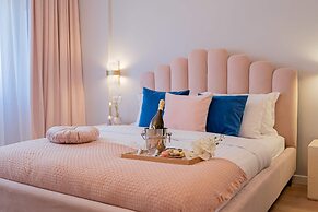 Stunning 2BR With Balcony on Piata Universitatii