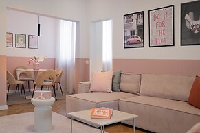 Vibrant & Spacious 3BR Condos on Amzei Square