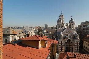 Vibrant & Spacious 3BR Condos on Amzei Square