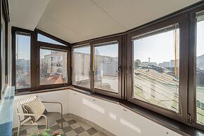 Vibrant & Spacious 3BR Condos on Amzei Square