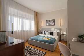 Vibrant & Spacious 3BR Condos on Amzei Square