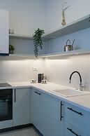 Vibrant & Spacious 3BR Condos on Amzei Square