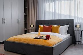 Vibrant & Spacious 3BR Condos on Amzei Square