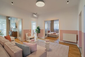 Vibrant & Spacious 3BR Condos on Amzei Square