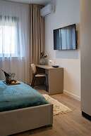 Vibrant & Spacious 3BR Condos on Amzei Square