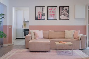 Vibrant & Spacious 3BR Condos on Amzei Square