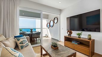 Oceanfront 1BR With Balcony - Sea View Pools