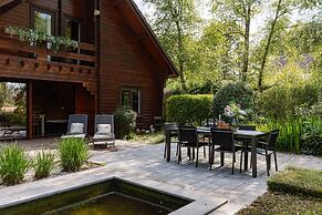 Huswell - Tranquil Retreat Cozy Chalet in the Heart of Urse