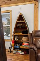 Cozy 3BR Cabin With Hot Tub on Nippersink Creek