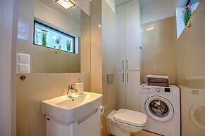 Comfortable Holiday Home With a Garden and a Pool