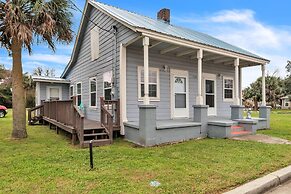 Charming Coastal Retreat In Bay St Louis 3 Bedroom Home