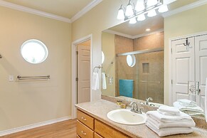 Walk to Beach: Bayfront Gilchrist Getaway!