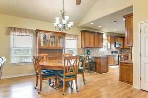 Walk to Beach: Bayfront Gilchrist Getaway!