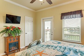 Walk to Beach: Bayfront Gilchrist Getaway!