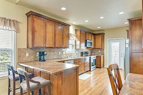 Walk to Beach: Bayfront Gilchrist Getaway!