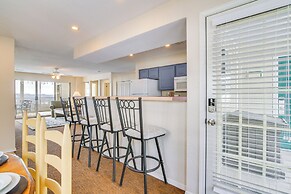 Sunrise Views & Pool Access: Table Rock Lake Condo