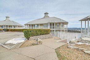 Sunrise Views & Pool Access: Table Rock Lake Condo