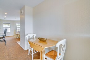 Sunrise Views & Pool Access: Table Rock Lake Condo