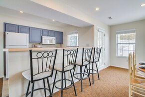 Sunrise Views & Pool Access: Table Rock Lake Condo